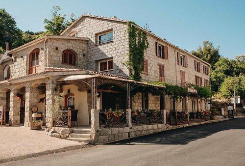 Auberge U nAntru Versu, Забронировать Хостел Сан-Гавино-ди-Карбини South Corsica