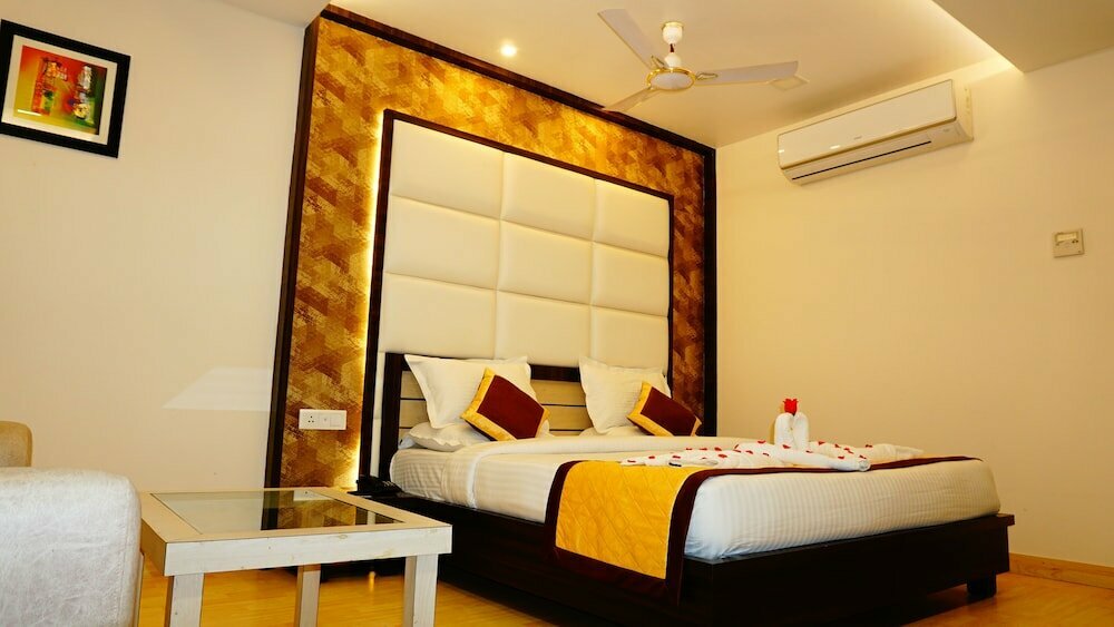 Golden Laurel Inn