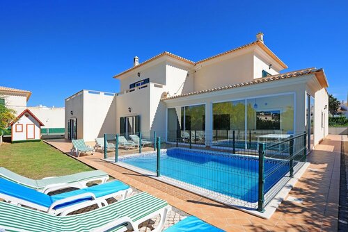 Mendez Villa, Забронировать Отель Албуфейра Барловенто, рядом с Стадион Albufeira