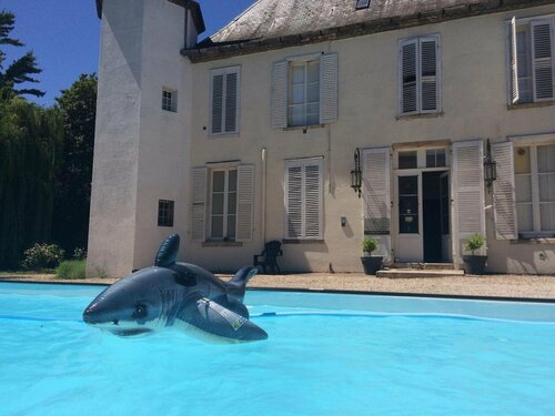 Geek Castle: Un Château Full De Flippers Et Darcades EN Freeplay, Book Hotel Beaune 