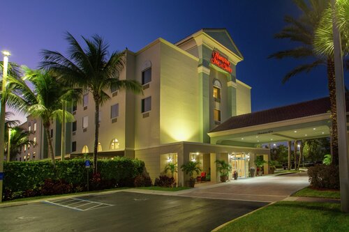 Hampton Inn & Suites Wellington, Забронировать Отель Веллингтон штат Флорида