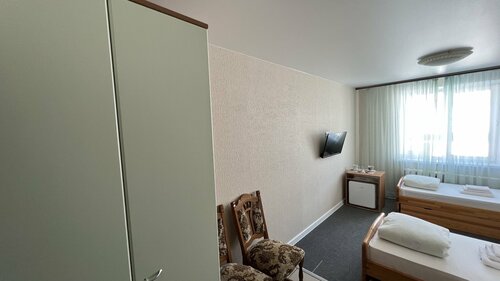 Mayak Mini-hotel, Boek Mini-hotel Tyumenskij rajon mini-hotels, Mini-hotel