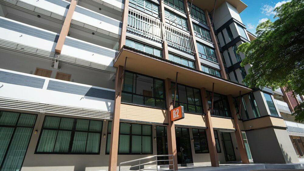 B2 Korat Boutique & Budget Hotel