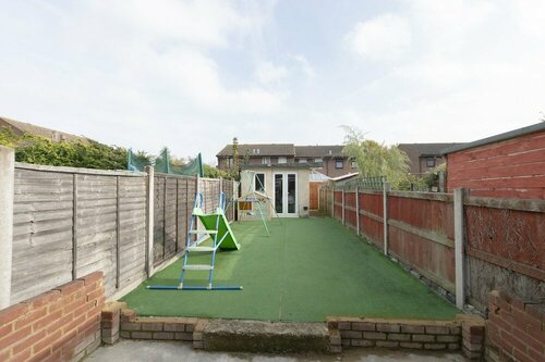 Abkat Holiday Home, Забронировать Дом для отпуска Thamesmead Большой Лондон