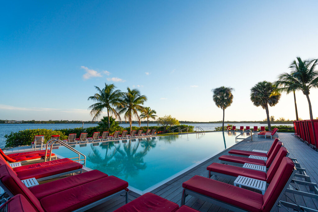 Sandpiper Bay