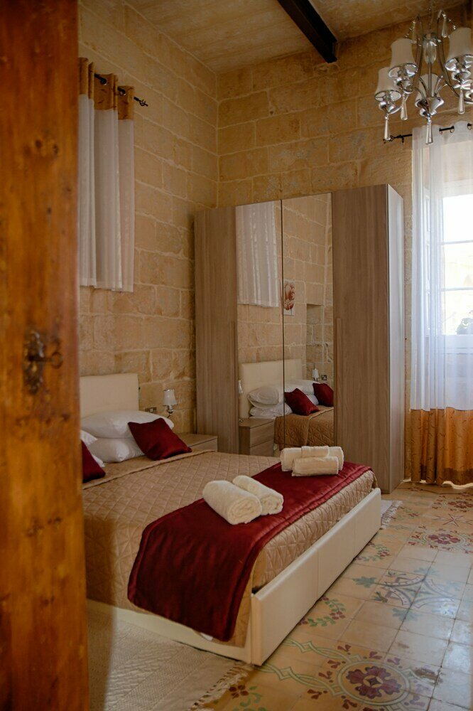 Simar Farmhouse