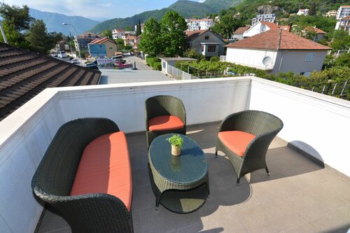 Apartments Tropicoco, Забронировать Апартаменты/квартира Отели в центре Тиват, в центре, Парковка