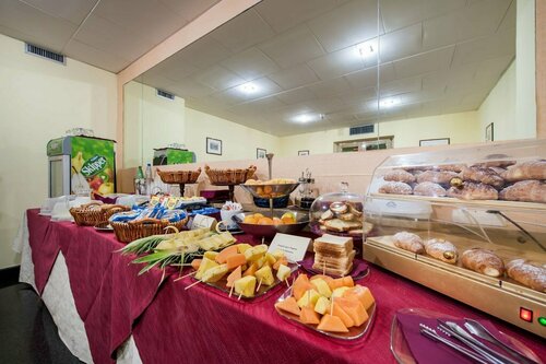 Executive Business Hotel, Забронировать Отель Отели в центре Бари, в центре, Завтраки, Парковка
