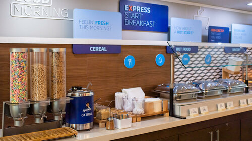Holiday Inn Express Hickory - Hickory Mart, an IHG Hotel, Buchen Sie Hotel Hickory North Carolina