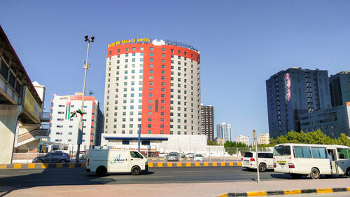 Crown Palace Hotel Ajman, Rezervați Hotel Hoteluri în Ajman cu parcare, Parcare