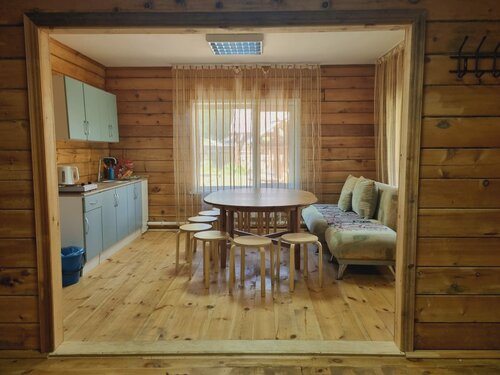 Kedrovoye Podvorye Chalet, Prenota Chalet Ville a Repubblica dell'Altaj, Villa
