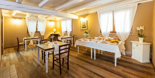 Buccara B&B Due Del Monte, Забронировать Отель «постель и завтрак» Отели Кормонс с парковкой, Парковка
