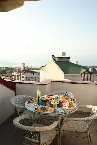 Trabzon Gloria Suite Hotel, Забронировать Отель Отели Trabzon Region с парковкой, Парковка