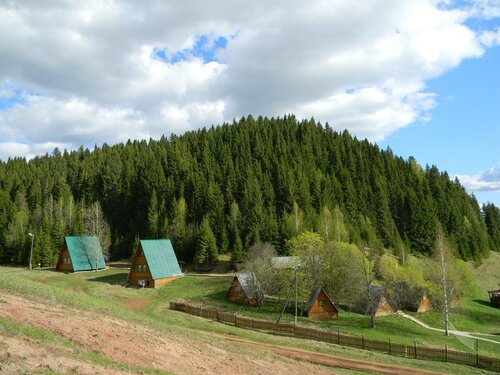 Kalinino Glamping, Rezerwuj Pole kempingowe Kungur 