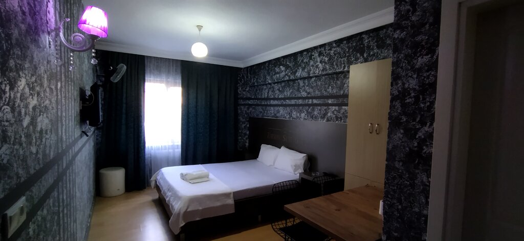 ‪Zirkon Suit Hotel‬