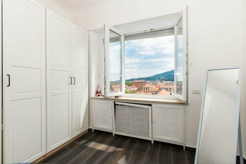 Vanchiglia Cozy Flat with Terrace and City View, Забронировать Отель Борго По Турин
