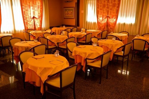 Green House, Book Hotel Famagosta Milano