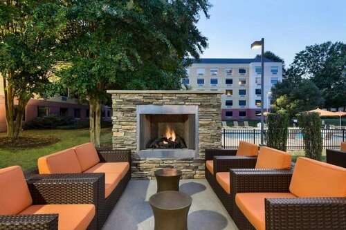 TownePlace Suites by Marriott Charlotte LoSo Airport, Забронировать Отель Шарлотт Северная Каролина