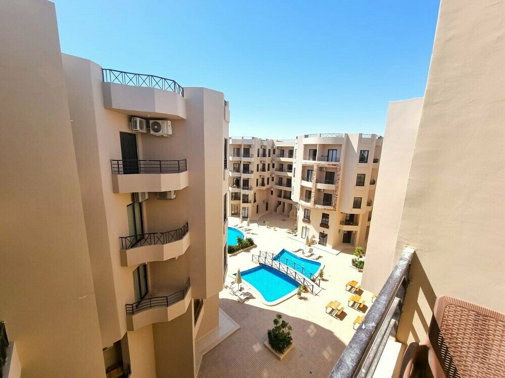 Studio With Swimming Pool Near Beach and El Gouna