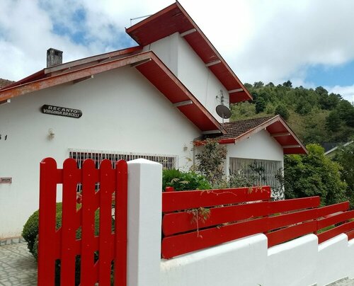 Recanto Virginia Bracelli, Забронировать Гостевой дом Отели Сан-Паулу с парковкой, Парковка