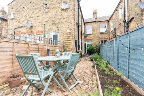 Newly Renovated 2 Bedroom Apartment in Earlsfield With Garden, Забронировать Апартаменты/квартира Апартаменты Большого Лондона, Апартаменты/квартира