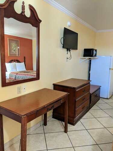 Lake Houma Inn, Prenota Hotel  