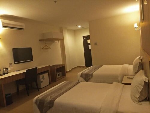 Grand Court Hotel, Prenota Hotel Hotel a Teluk Intan con colazione, Colazione