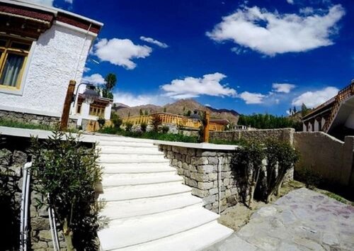 Saboo Resorts, Забронировать Отель Отели Джамму и Кашмира с парковкой, Парковка