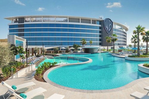 Отель The WB Abu Dhabi, Curio Collection by Hilton, Забронировать Отель Остров Яс Абу-Даби, рядом с Аквапарк Yas Waterworld