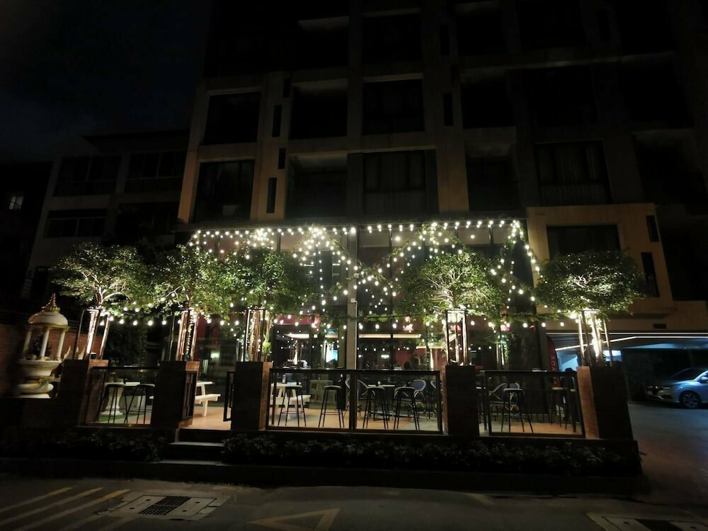 Ramada Tenn Ekamai