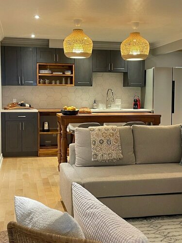 Les Chambres Roses, Réserver Chambre d'hôtes Hôtels 3 étoiles à Colombie-Britannique, 3*