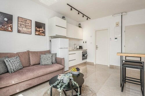 Stunning ONE bdr big Balcony, Брондау Пәтер Иерусалим Jerusalem District