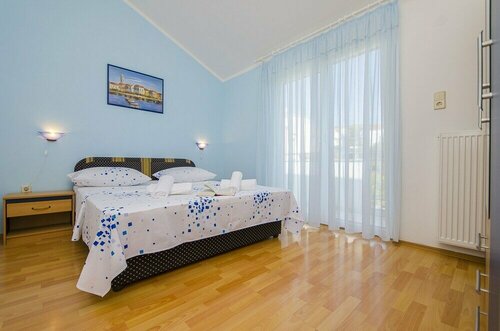 Ljuba - Nice Garden - A2 Plavi, Забронировать Отель Округ-Горнджи Ciovo Island