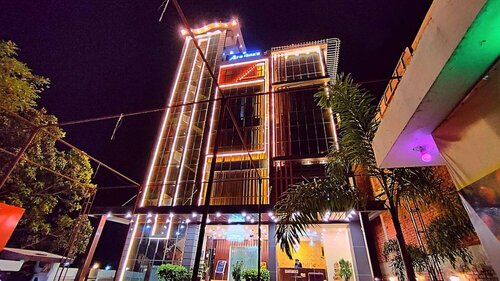 Hotel Aradhna Inn, Забронировать Отель Отели штата Уттар-Прадеша с парковкой, Парковка