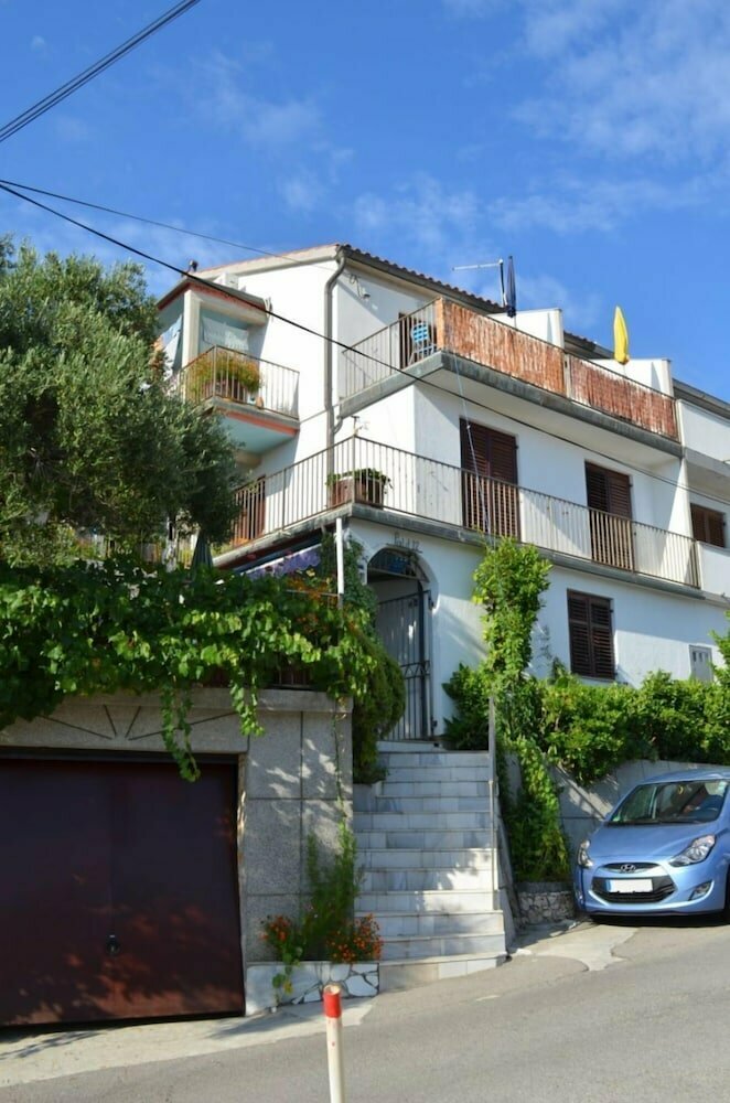 Apartment Ivan - with parking : A1 Palit, Island Rab