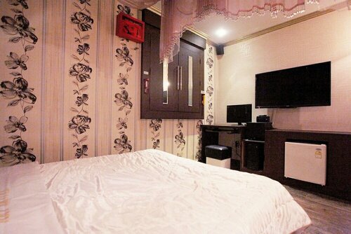 Charmant Hotel Suwon, Забронировать Отель Сувон Кёнгидо, рядом с Ворота Хвасомун