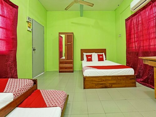OYO 90278 Redzwan's Beach Resort, Rezervați Stațiune Hoteluri resort în Kelantan, Stațiune