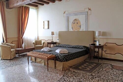 Hotel Villa Policreti, Book Hotel Aviano hoteller med morgenmad, Morgenmad