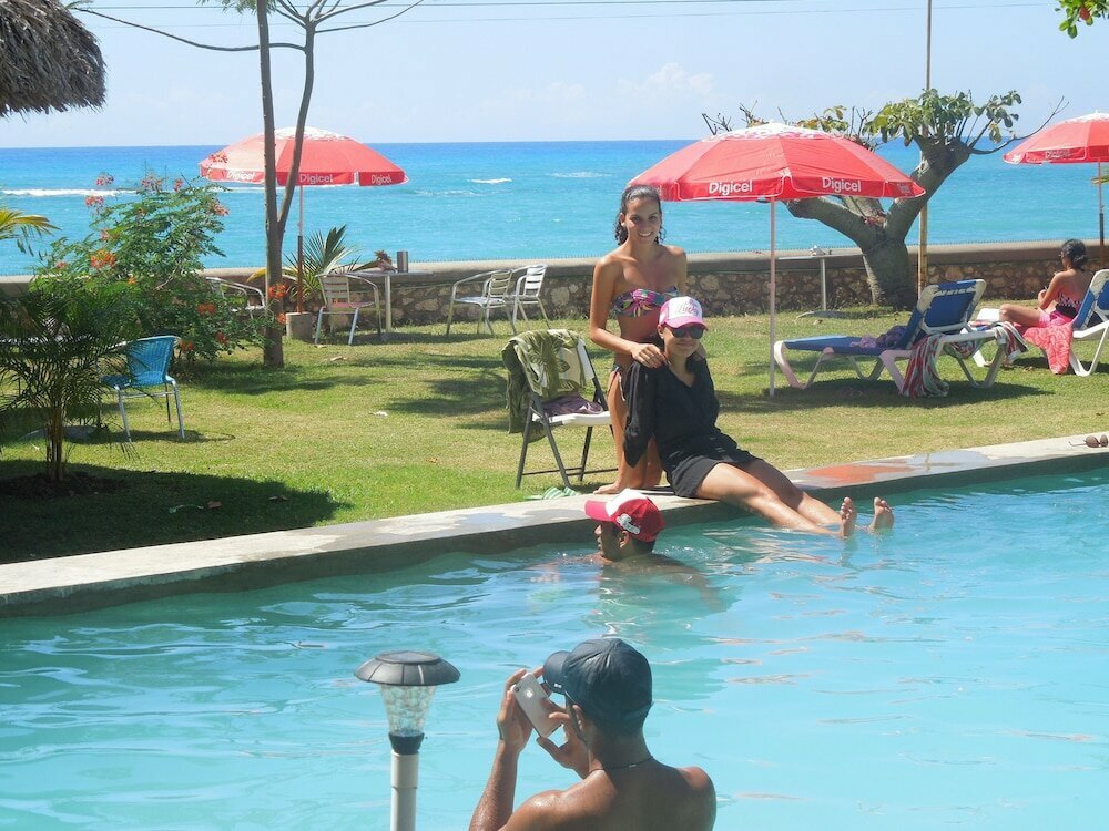 Hotel Kabic Beach Club