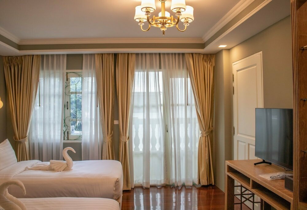Siri Grand Bangkok Hotel