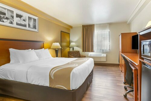 Quality Inn Hamilton Bitterroot Valley, Забронировать Отель Отели Гамильтон с парковкой, Парковка