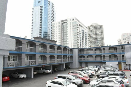 Travelodge by Wyndham Long Beach Convention Center, Забронировать Мини-отель Мини-отели Лонг-Бич, Мини-отель