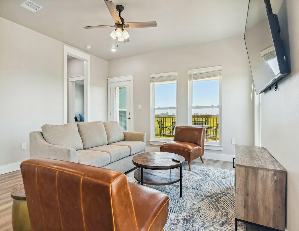 Bayfront Nirvana! by Ryson Vacation Rentals