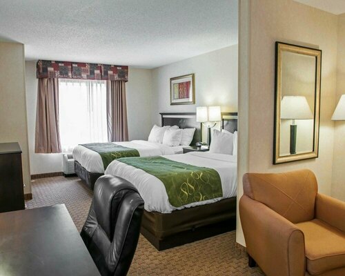 Comfort Suites Southport, Забронировать Отель Отели Индиана с парковкой, Парковка