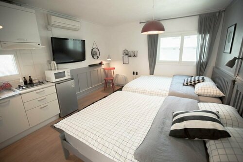 Wow Factor Stay, Забронировать Гостевой дом Мапхогу Сеул, рядом с Церковь Blue Light в Хондэ