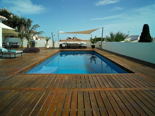 Great Beach Side Villa – Semi Heated Pool, Забронировать Вилла Марбелья Коста-дель-Соль