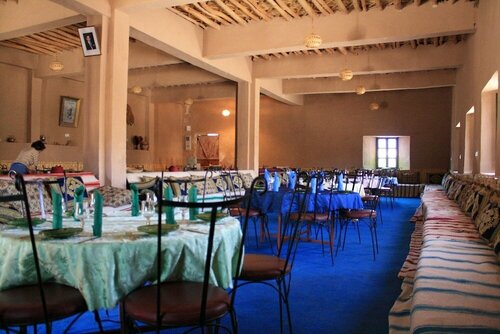Auberge Restaurant TISSILI " Oasis de Fint", Réserver Auberge de jeunesse  