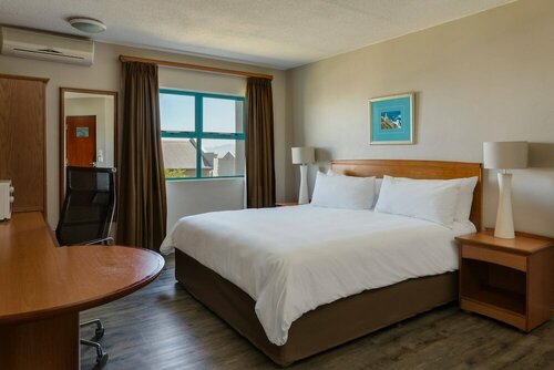 Protea Hotel by Marriott Cape Town Tyger Valley, Забронировать Отель Welgemoed Северный пригород Кейптауна
