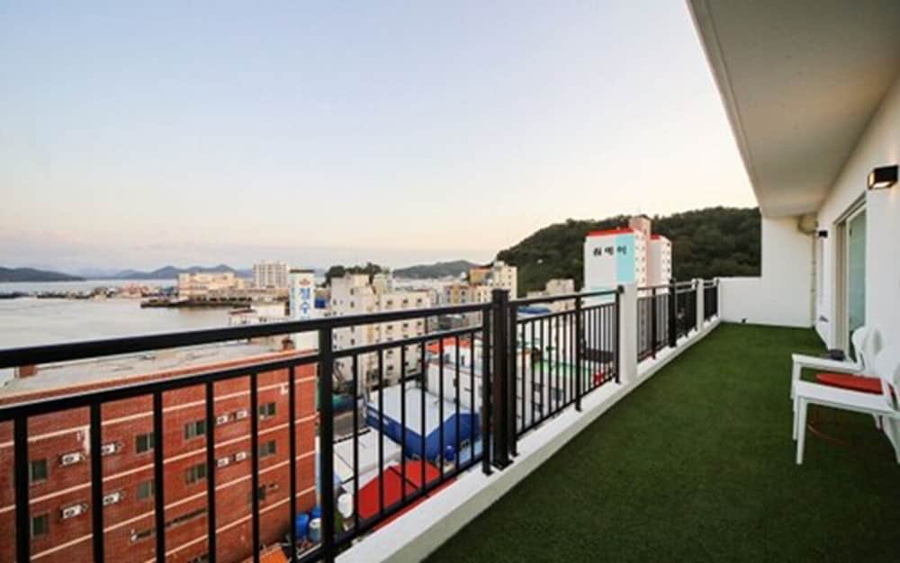 Hotel Pier 48