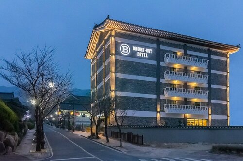 Brown Dot Hotel Gyeongju, Забронировать Отель Отели Кёнджу 3 звезды, рядом с Храм Пульгукса, 3*